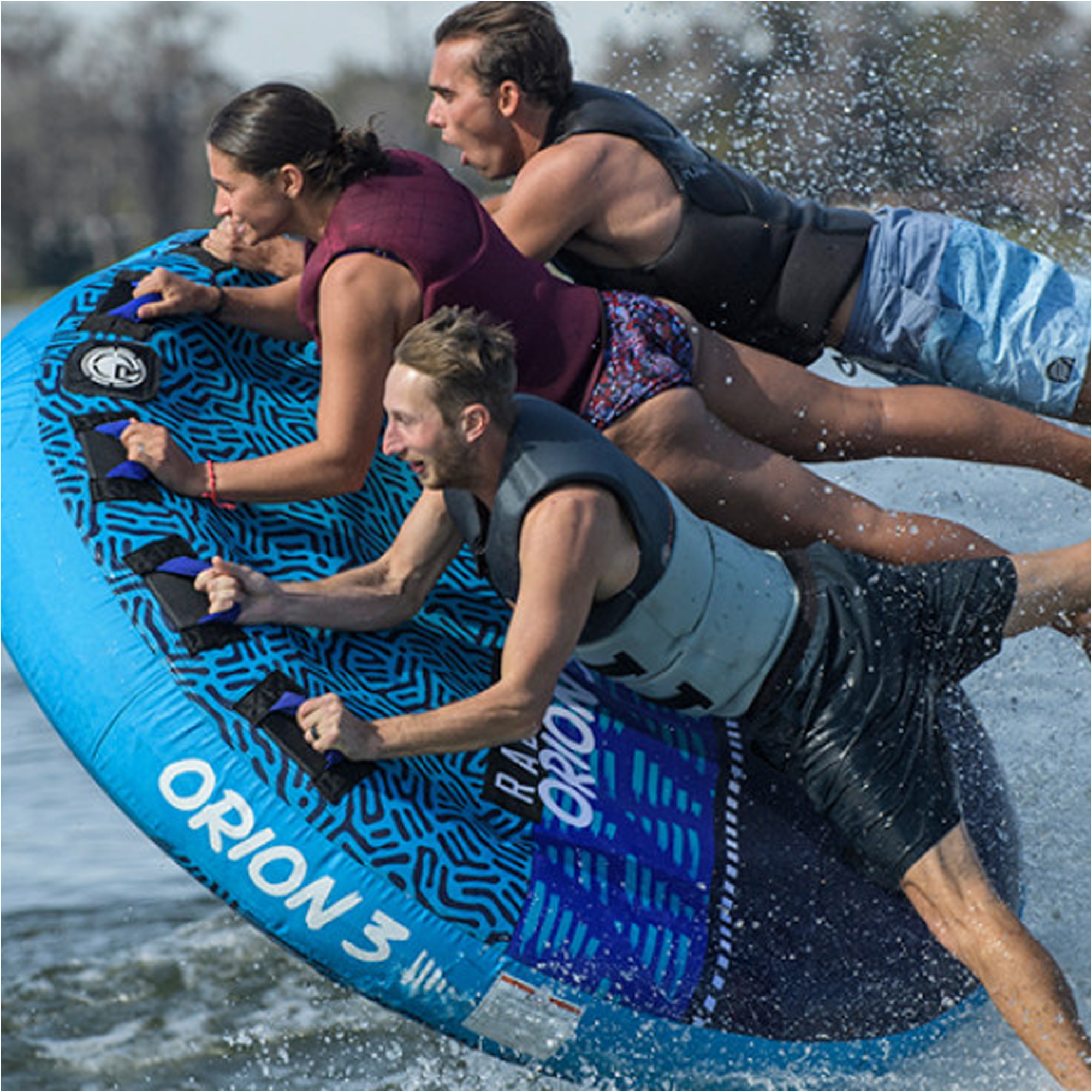 Radar Orion 2 Marshmellow Top 3 Person Towable Tube 227035 - True Blue